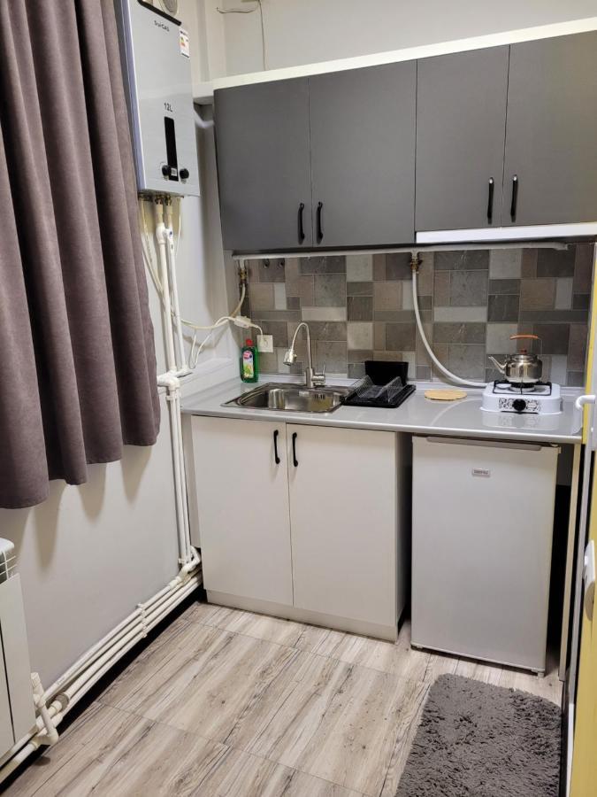 Мини Дом Целиком Около Мед Центра Астхик Hotel Yerevan Ngoại thất bức ảnh