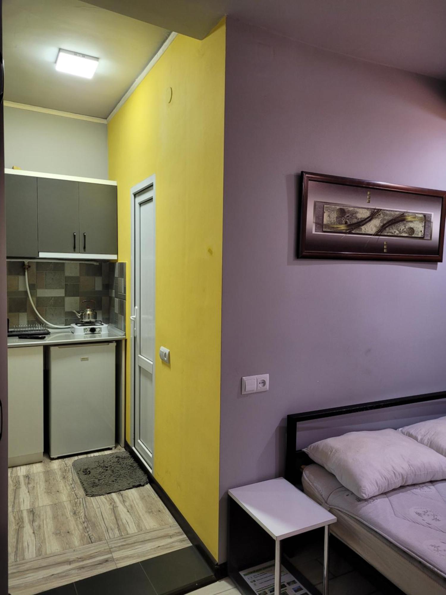 Мини Дом Целиком Около Мед Центра Астхик Hotel Yerevan Ngoại thất bức ảnh